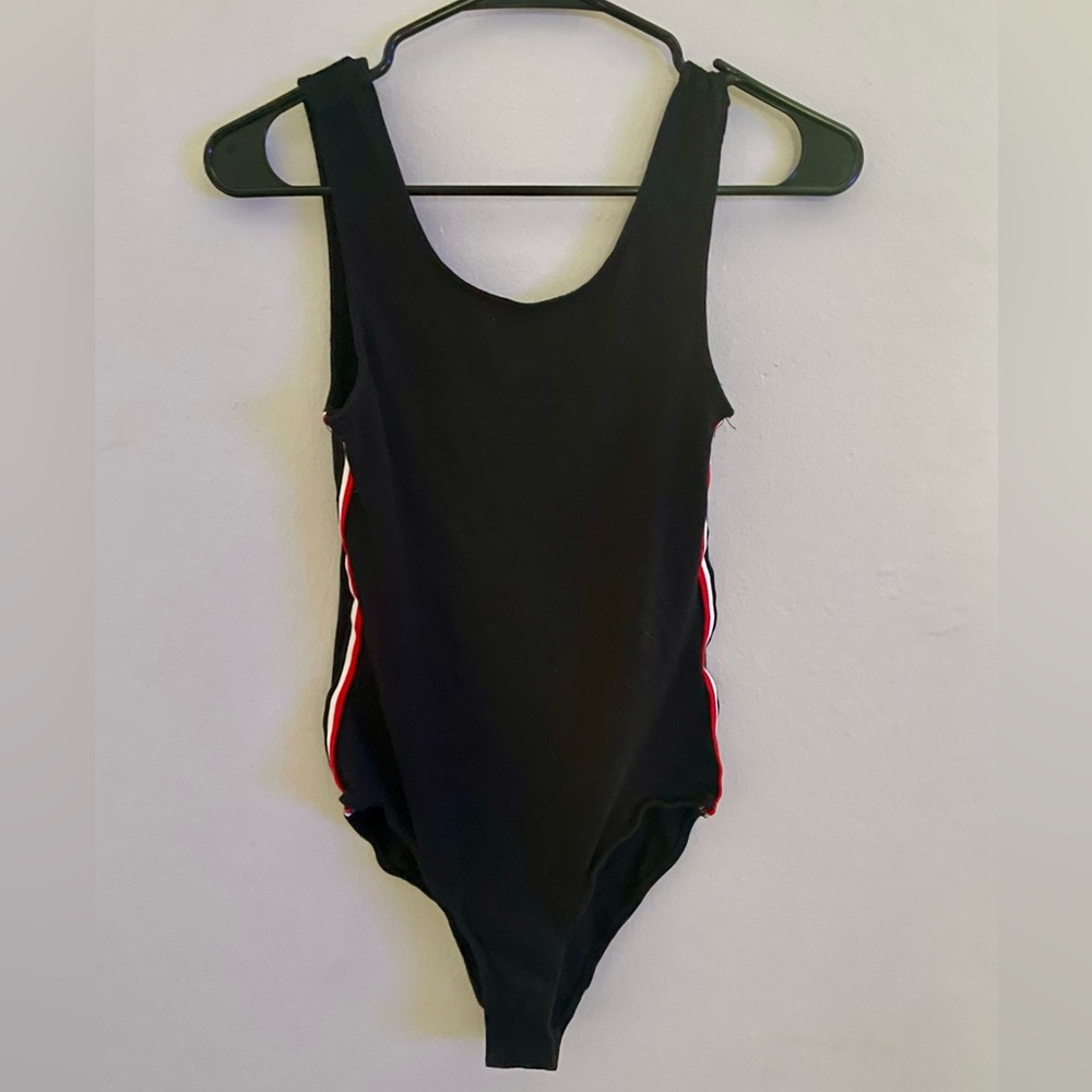 ♥️Black bodysuit with stripes
